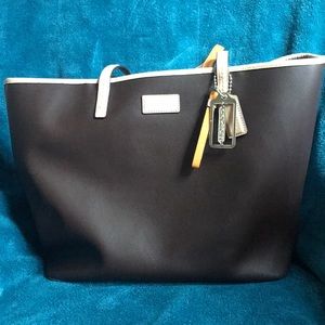 Coach Park Metro Saffiano Leather Tote (F24341)